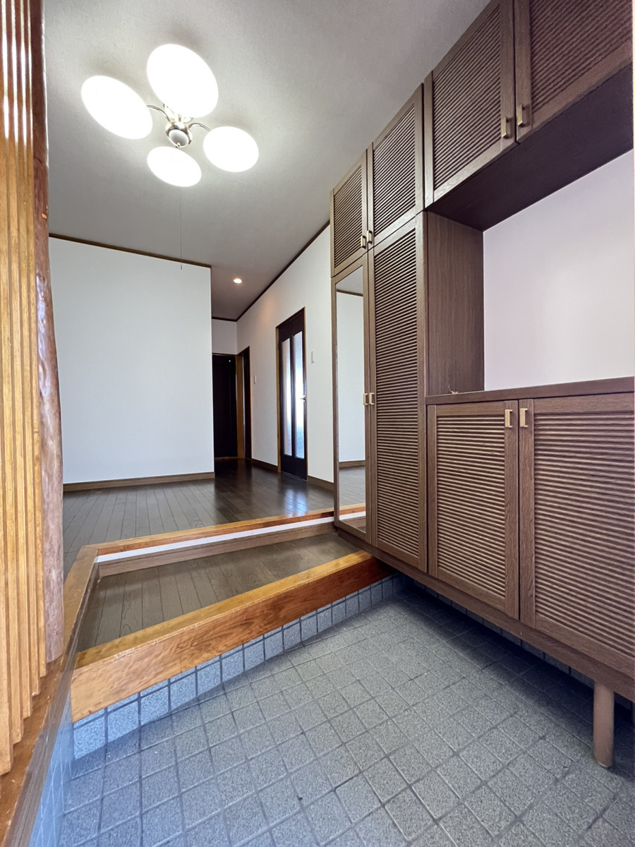 和の趣と機能美を融合した、平屋4LDKリノベーション住宅