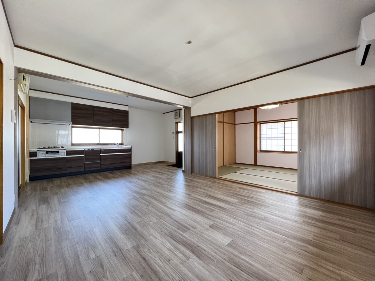 和の趣と機能美を融合した、平屋4LDKリノベーション住宅