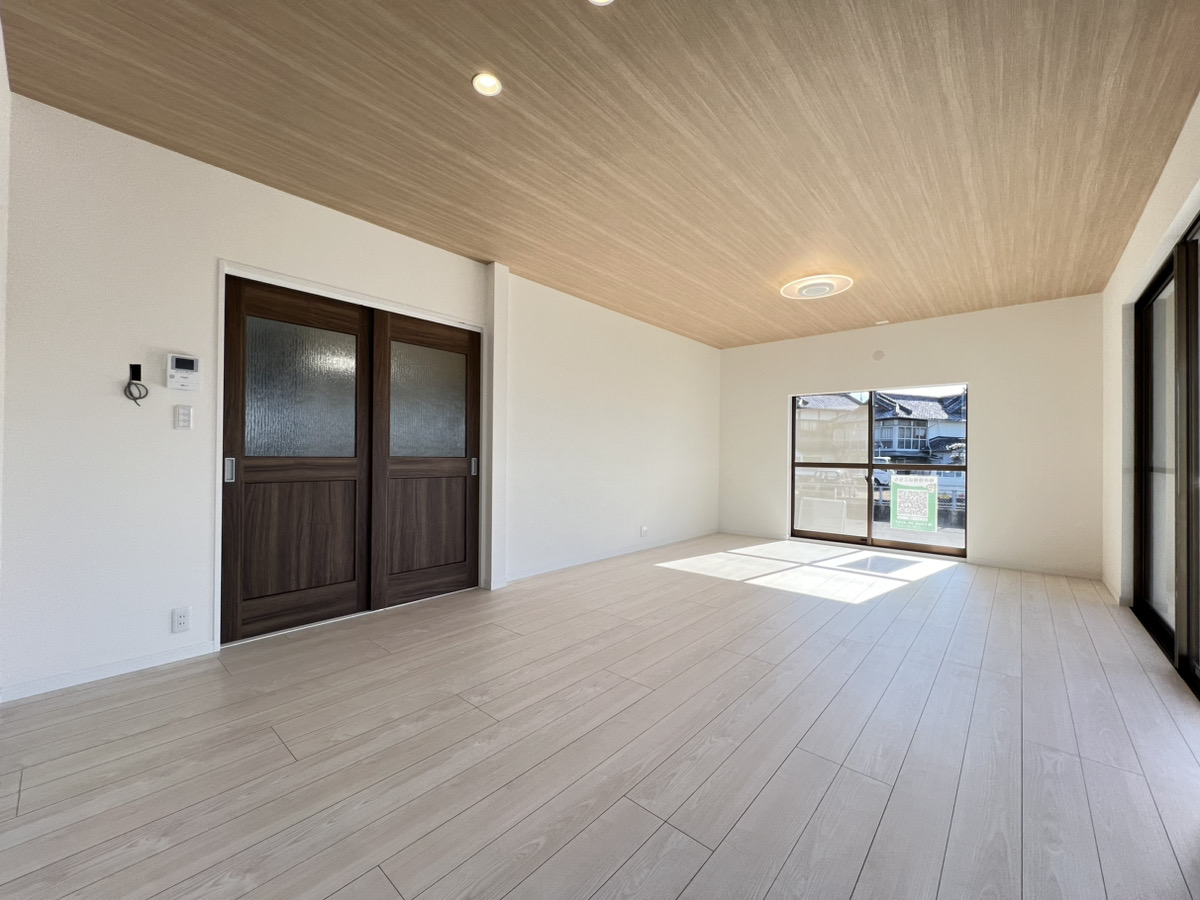 ゆとりと機能美を兼ね備えた、フルリノベーション平屋の住まい