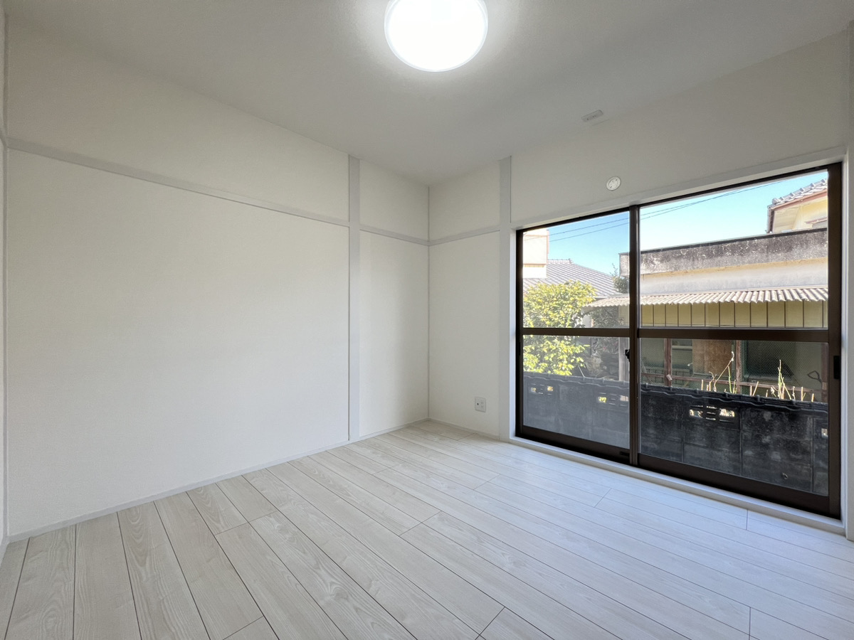 ゆとりと機能美を兼ね備えた、フルリノベーション平屋の住まい