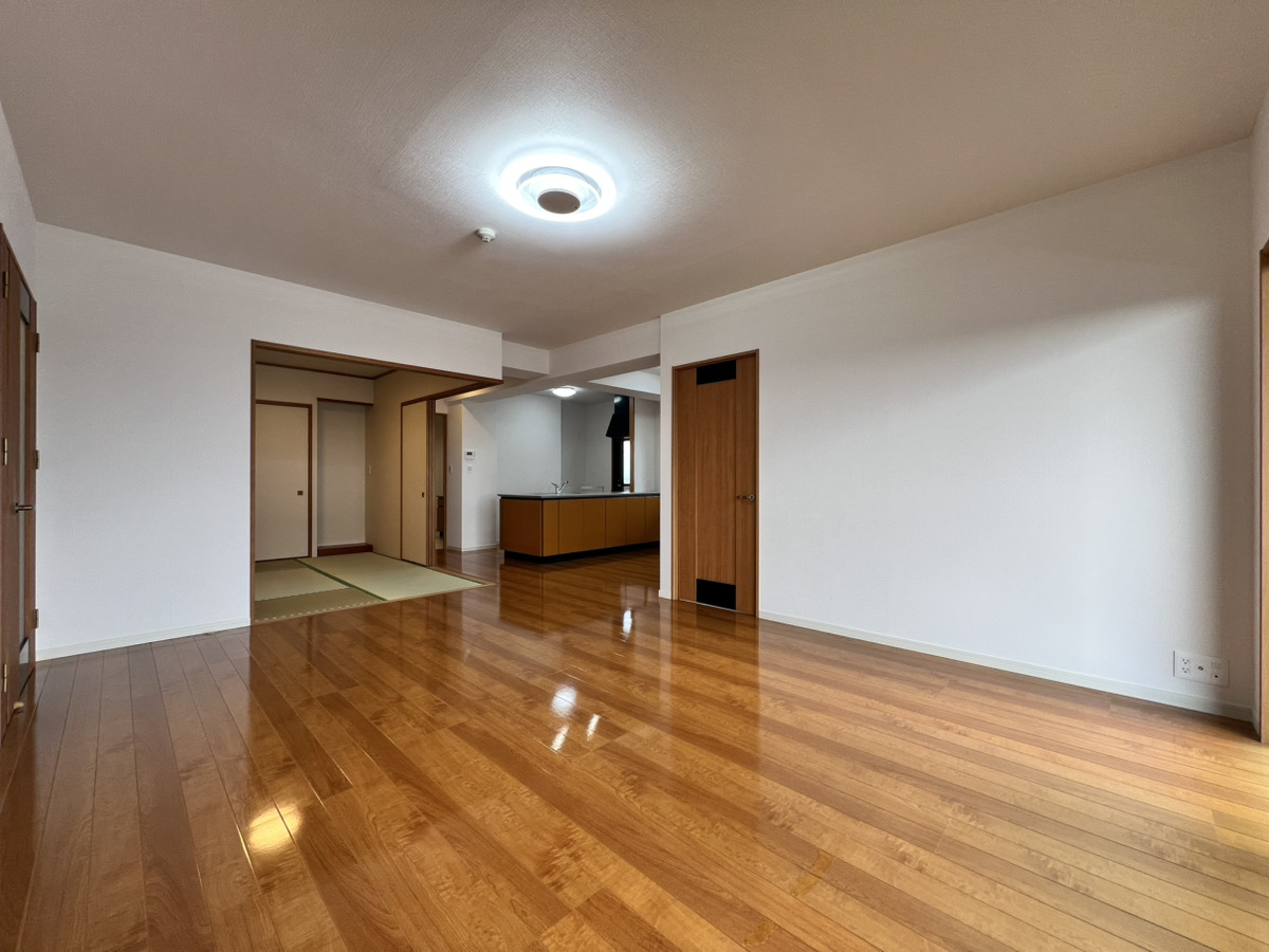 ゆとりと眺望を手に入れる、115㎡超の再生レジデンス