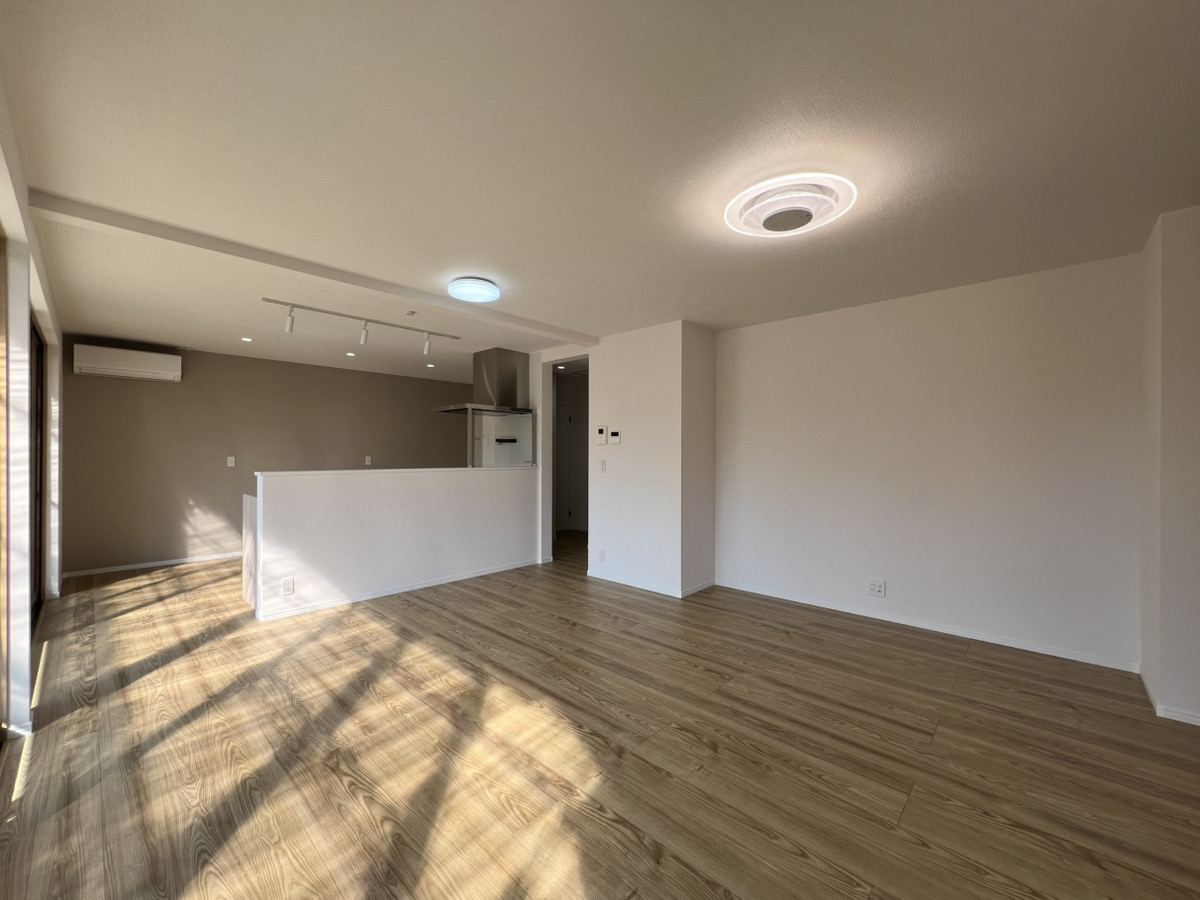 子育て世帯にちょうどいい。間取りから見直した、安心・快適なフルリノベーション住宅